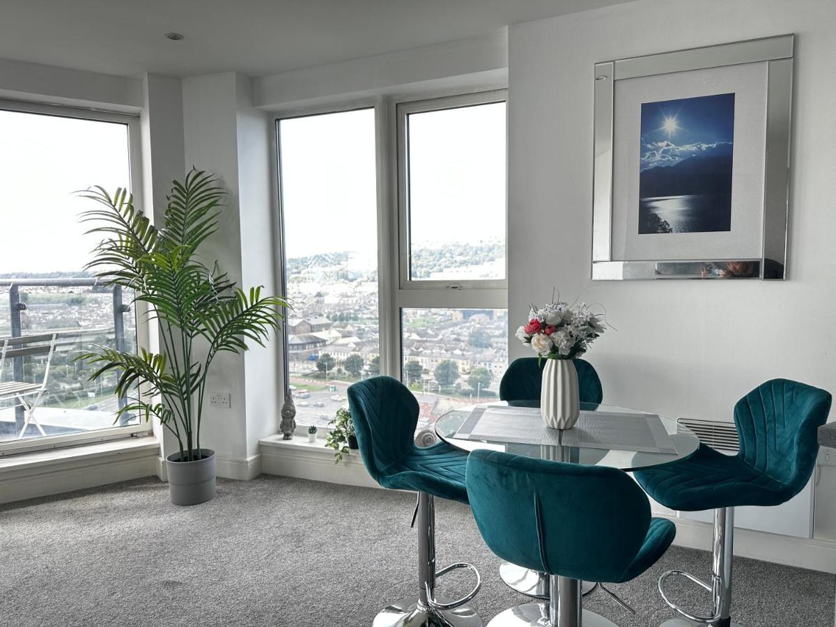 Stunning Ocean & City View Apt سوانسي المظهر الخارجي الصورة